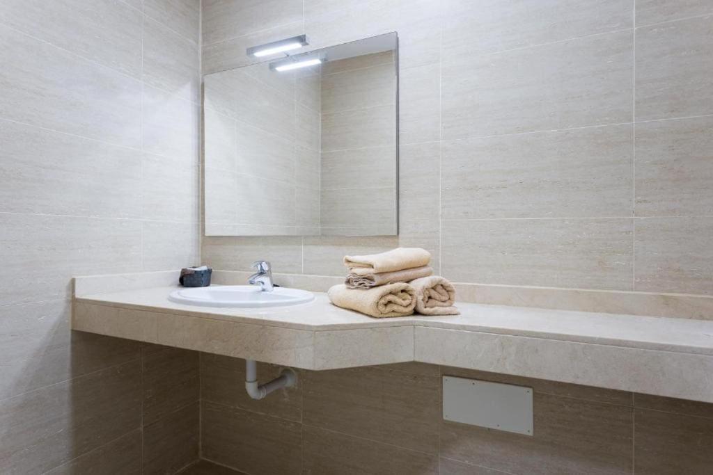 Prachtig Luxe Appartement Met Zeezicht ซานมิเกลเดียโบนา ภายนอก รูปภาพ